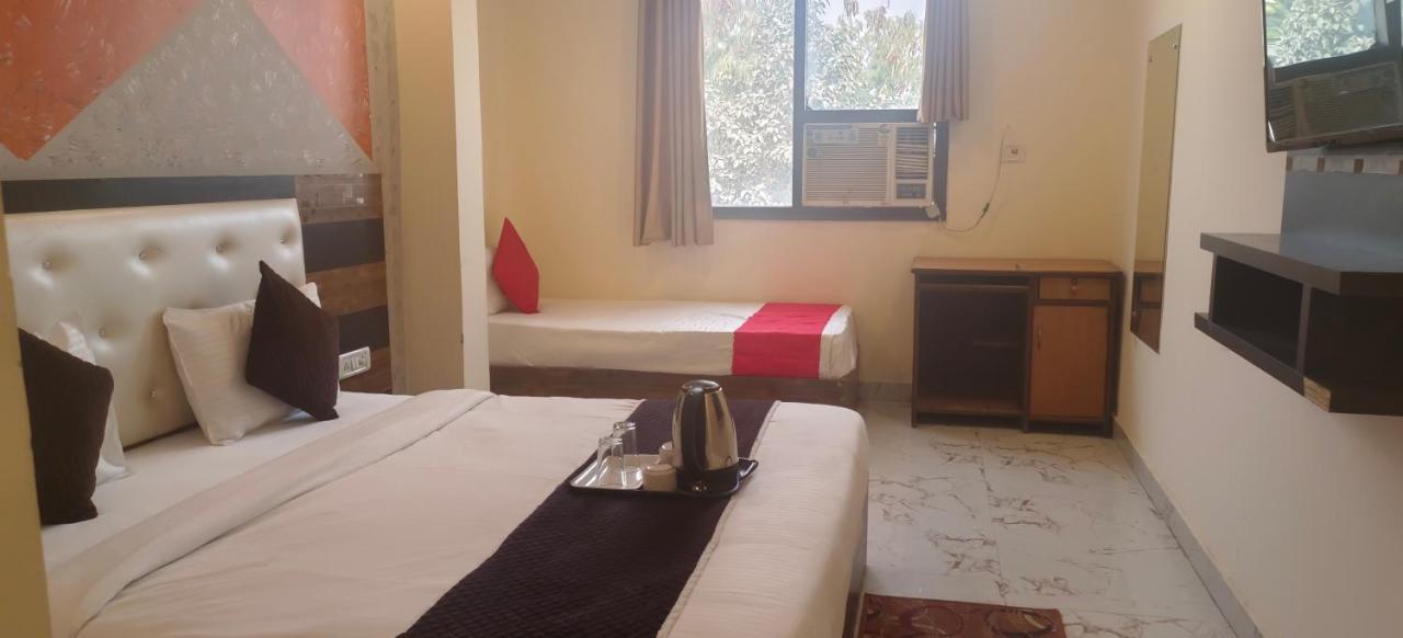 Airport Hotel Prince Palace By Byobhotels New Delhi Extérieur photo