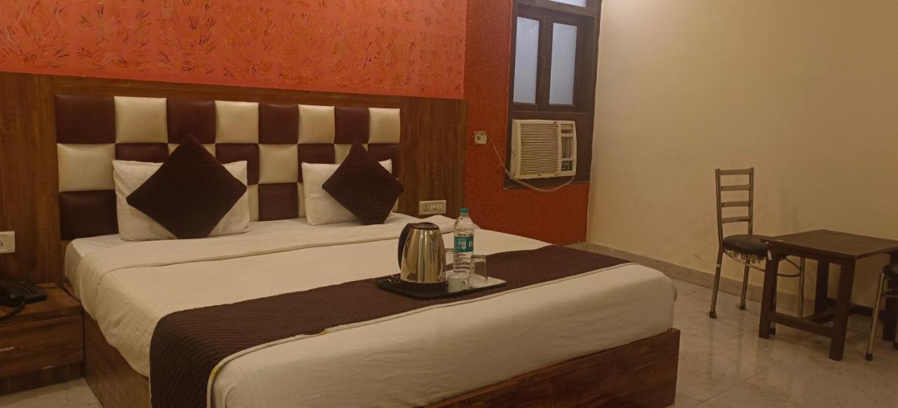 Airport Hotel Prince Palace By Byobhotels New Delhi Extérieur photo