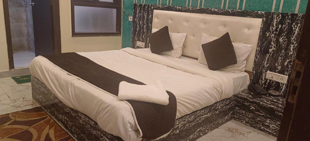 Airport Hotel Prince Palace By Byobhotels New Delhi Extérieur photo