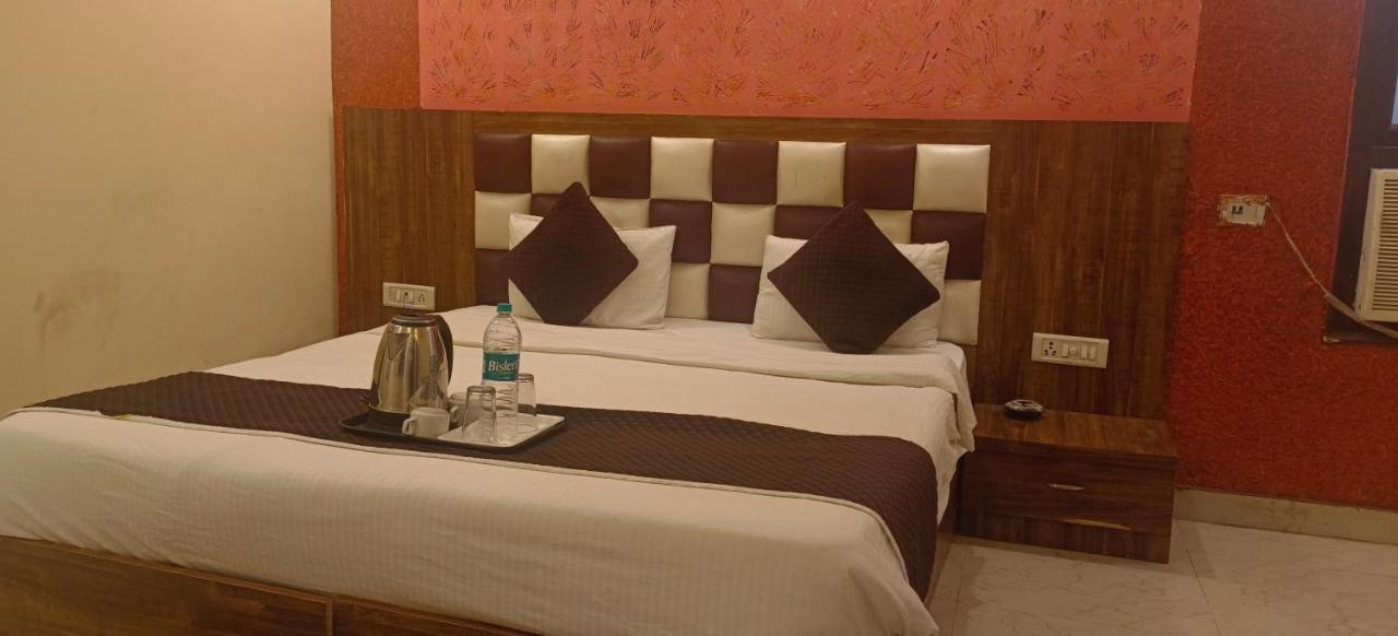Airport Hotel Prince Palace By Byobhotels New Delhi Extérieur photo