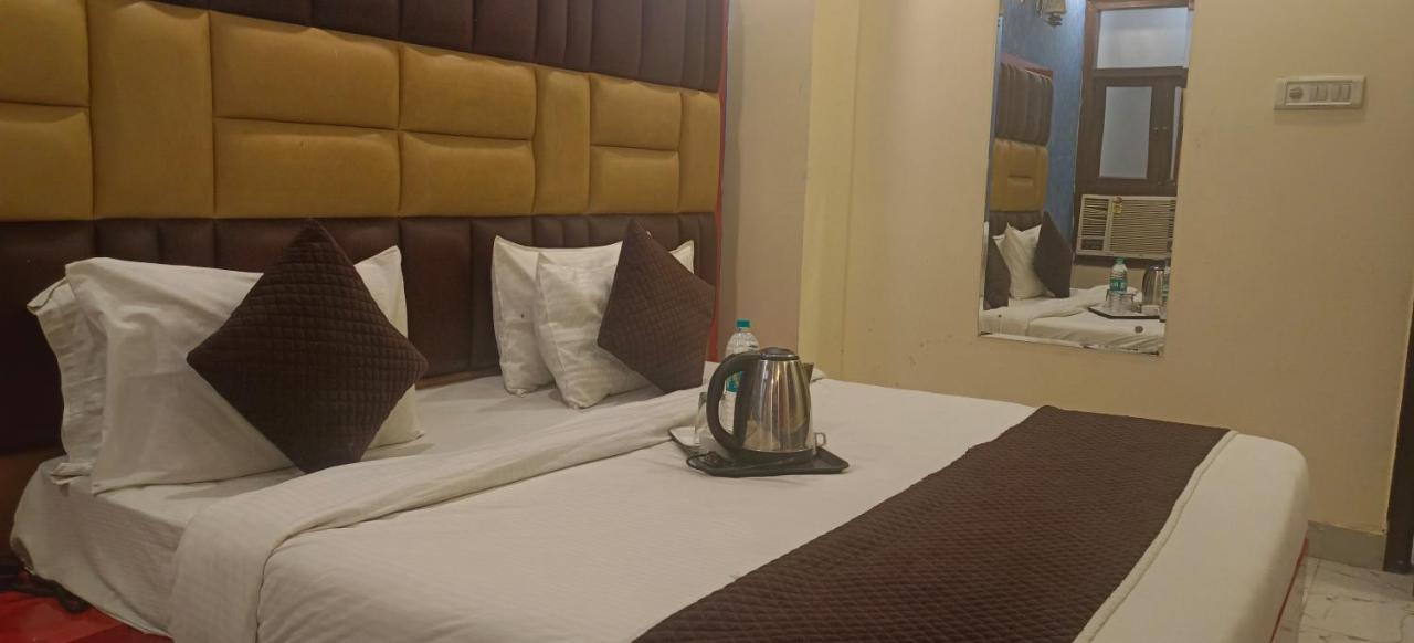 Airport Hotel Prince Palace By Byobhotels New Delhi Extérieur photo