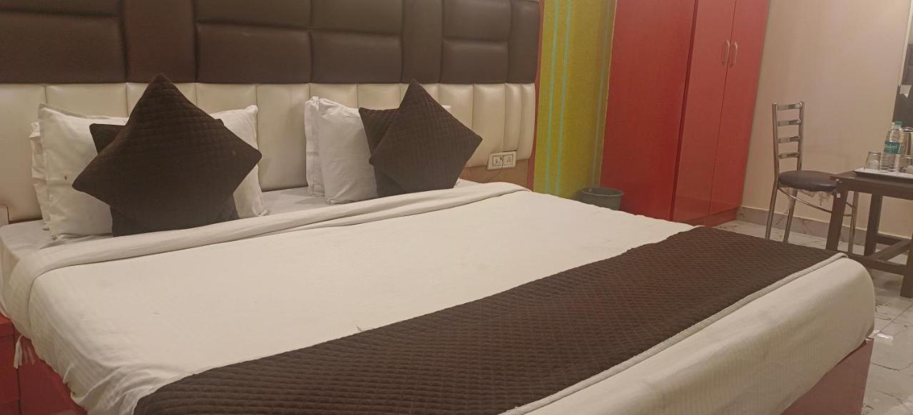 Airport Hotel Prince Palace By Byobhotels New Delhi Extérieur photo
