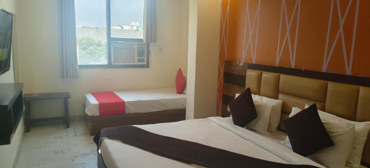 Airport Hotel Prince Palace By Byobhotels New Delhi Extérieur photo